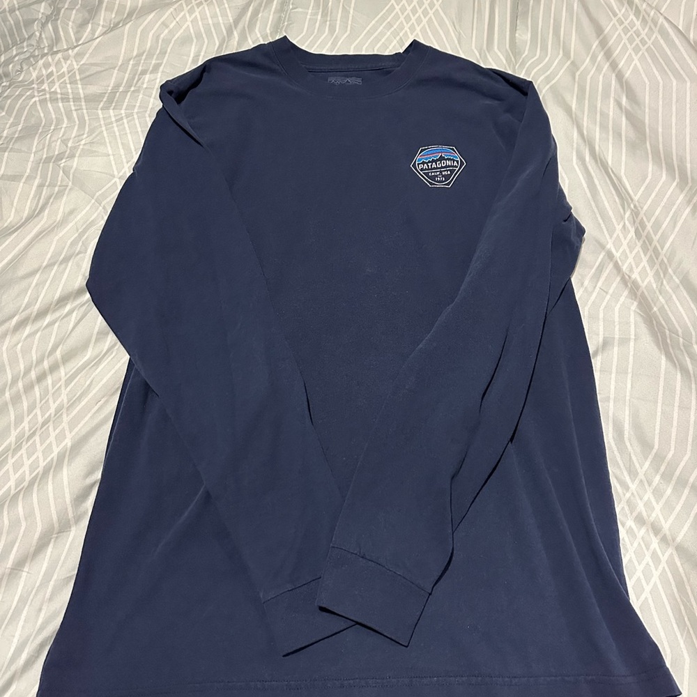 Patagonia Men’s Large Long Sleeve Tee Shirt.